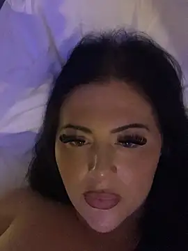 Snapshot of Sexy_LaraRose chatting on July 30, 2026, 9:25 pm Sexy LaraRose online show from July 30, 2026, 9:25 pm