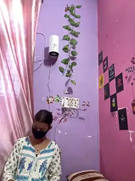 MissHermione2 online show from April 12, 2026, 5:56 am