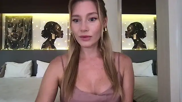 Stella muse online show from January 19, 2026, 3:32 am