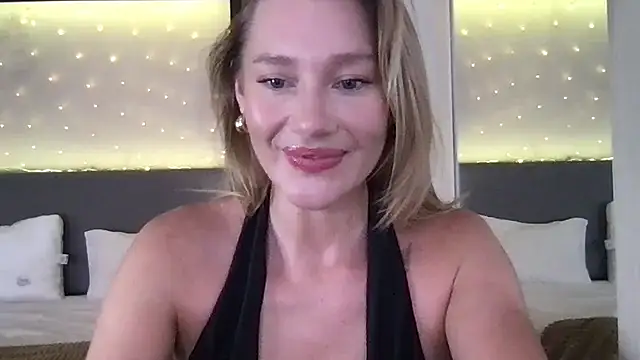 Stella muse online show from March 28, 2026, 3:06 am