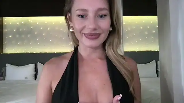 Stella muse online show from April 4, 2026, 3:27 am