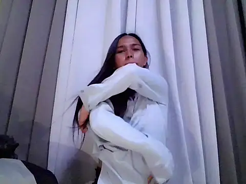 Snapshot of LOVELYMAYUMIE chatting on March 23, 2026, 12:20 pm LOVELYMAYUMIE online show from March 23, 2026, 12:20 pm