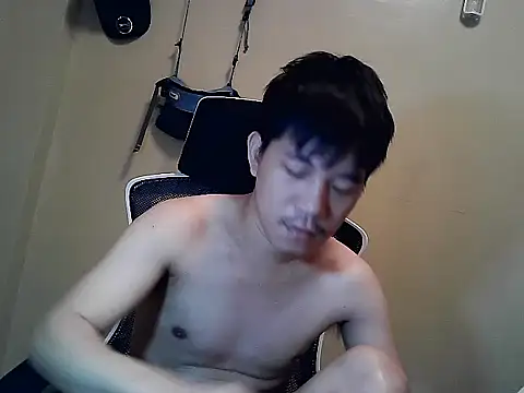 asian guy67 online show from April 18, 2026, 12:36 am