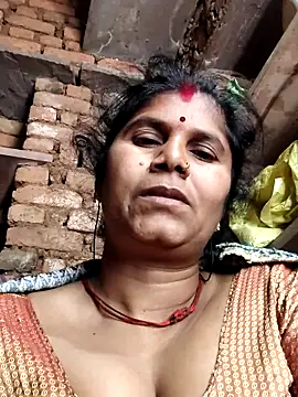 Snapshot of Hot_di97 chatting on February 23, 2026, 10:40 pm Hot di97 online show from February 23, 2026, 10:40 pm