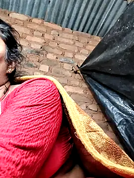 Hot di97 online show from April 3, 2026, 9:24 pm