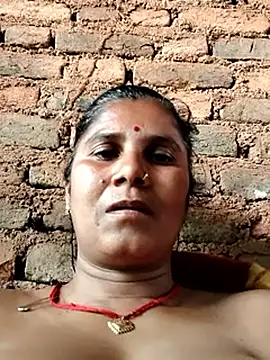 Hot di97 online show from April 9, 2026, 8:53 am