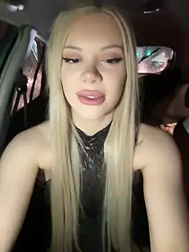 AlyssaFoxx  online show from February 11, 2026, 7:08 pm