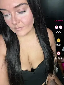 Snapshot of Miss_CurvesXXX chatting on May 21, 2026, 3:19 pm Miss CurvesXXX online show from May 21, 2026, 3:19 pm