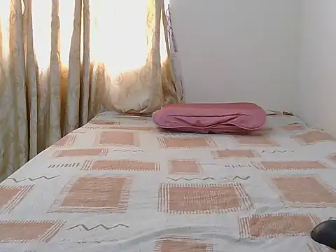 Snapshot of skinny-diva chatting on January 19, 2026, 8:18 am skinny-diva online show from January 19, 2026, 8:18 am