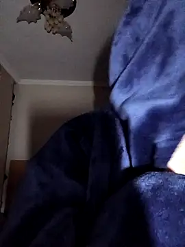 VelvetQueenXx online show from February 9, 2026, 4:00 pm