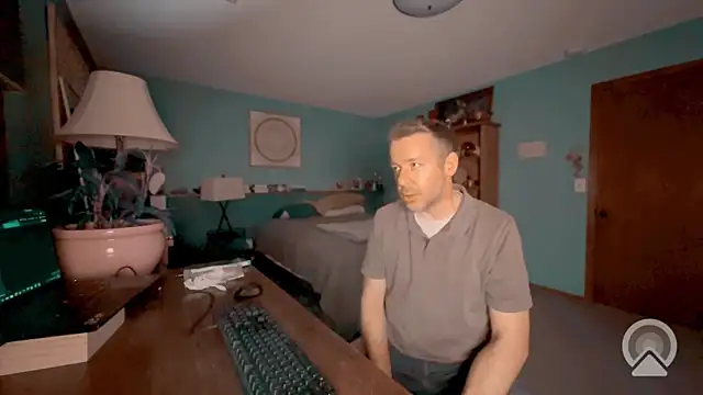 chrisw8140 online show from June 22, 2026, 2:57 am