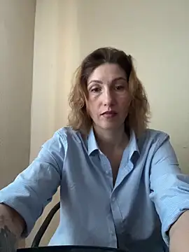 Snapshot of _Crystal_2 chatting on February 21, 2026, 3:13 pm Crystal 2 online show from February 21, 2026, 3:13 pm