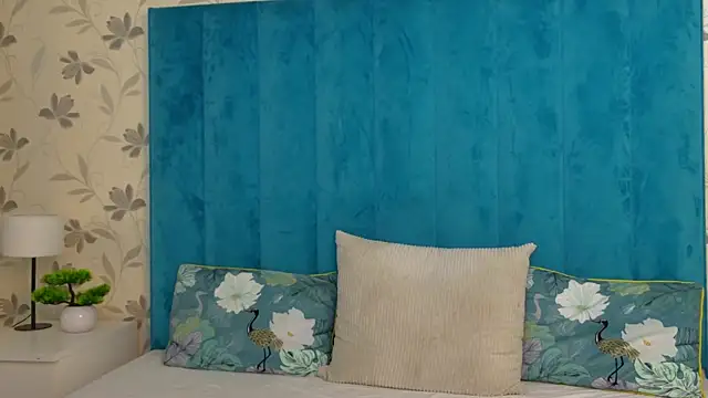 AnyaHappiness online show from March 26, 2026, 6:19 am