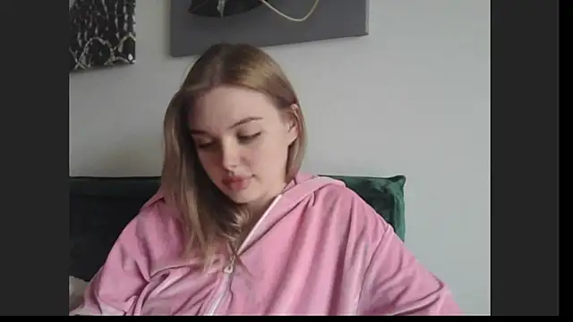 lina milka online show from May 23, 2026, 1:59 pm
