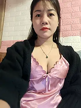 Snapshot of Ngocmai_lazdy chatting on February 3, 2026, 1:26 am Ngocmai lazdy online show from February 3, 2026, 1:26 am