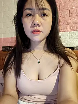 Snapshot of Ngocmai_lazdy chatting on March 28, 2026, 12:10 am Ngocmai lazdy online show from March 28, 2026, 12:10 am