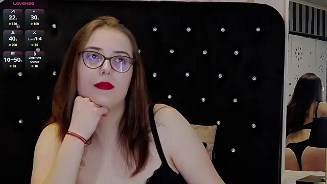 JulieAnnX online show from February 3, 2026, 6:22 am