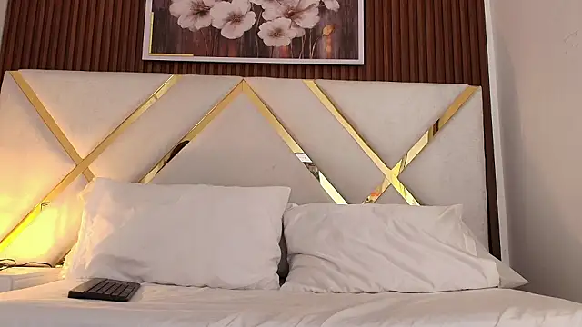 Real virgin Pussy online show from March 23, 2026, 1:37 pm