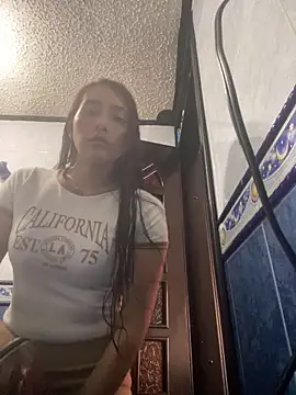 anny bianchy online show from February 4, 2026, 9:42 pm