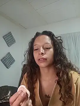 AlexxaAndRileyy online show from May 26, 2026, 2:02 pm