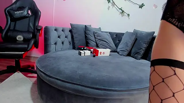 Snapshot of victoria_grey__ chatting on February 28, 2026, 4:02 am victoria grey online show from February 28, 2026, 4:02 am