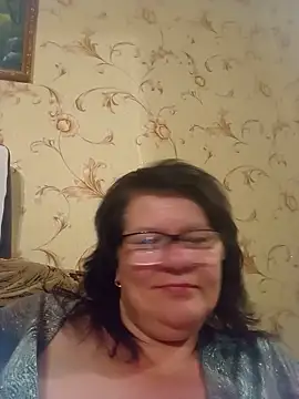 Snapshot of NysiOlsen chatting on June 19, 2026, 10:13 pm NysiOlsen online show from June 19, 2026, 10:13 pm