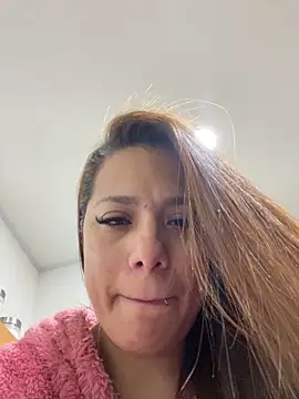 Pretty  Milf online show from March 18, 2026, 9:12 am