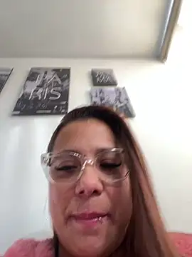 Snapshot of Pretty__Milf chatting on May 10, 2026, 12:10 pm Pretty Milf online show from May 10, 2026, 12:10 pm