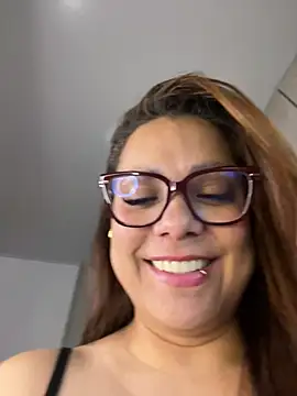 Pretty  Milf online show from June 10, 2026, 12:59 pm