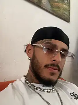 Snapshot of liyamjunior chatting on February 20, 2026, 5:02 pm liyamjunior online show from February 20, 2026, 5:02 pm