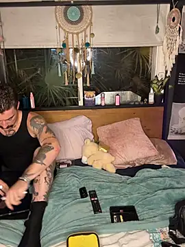 Snapshot of bondedbyskin chatting on February 21, 2026, 1:34 pm bondedbyskin online show from February 21, 2026, 1:34 pm