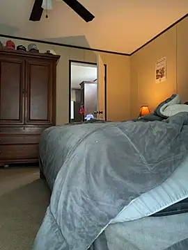 tastemecaroline online show from April 14, 2026, 4:24 pm