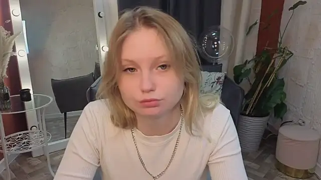 Sweet M1la online show from March 1, 2026, 11:45 am