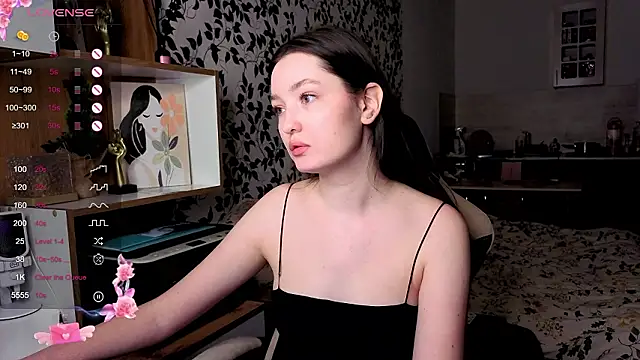 Fairy m00n  online show from February 17, 2026, 7:09 pm