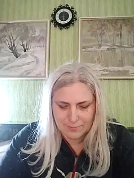 NyushaLollipop online show from April 18, 2026, 3:05 pm