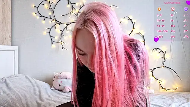 MisaMew online show from February 2, 2026, 8:13 am