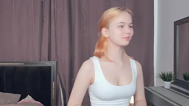 Snapshot of OwlLynn chatting on March 14, 2026, 10:32 am OwlLynn online show from March 14, 2026, 10:32 am