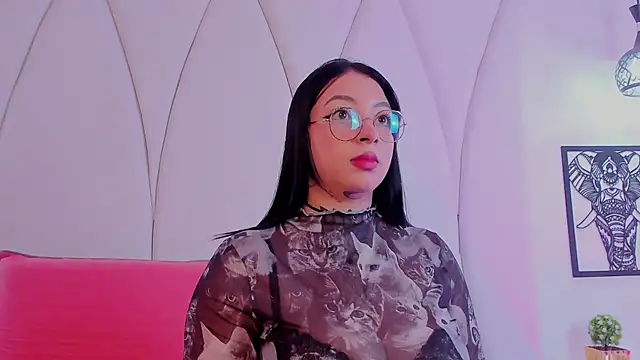 Mila laurent1 online show from April 17, 2026, 10:13 pm