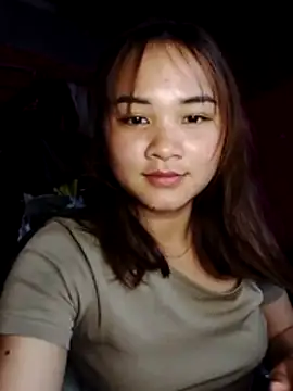 Lisakeem online show from April 15, 2026, 7:48 am