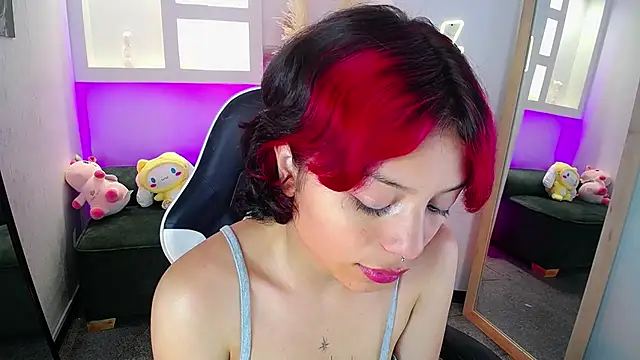 Snapshot of melodyy_as chatting on May 18, 2026, 12:55 pm melodyy as online show from May 18, 2026, 12:55 pm