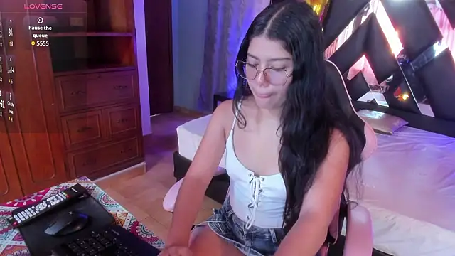 Snapshot of michell_sweetiee chatting on March 17, 2026, 7:06 pm michell sweetiee online show from March 17, 2026, 7:06 pm