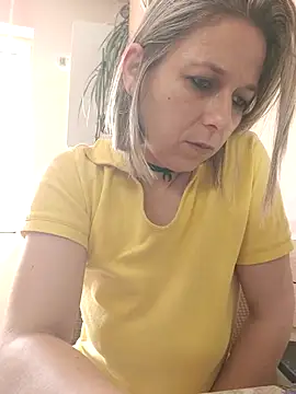 Snapshot of AdaJoy chatting on May 31, 2026, 12:01 pm AdaJoy online show from May 31, 2026, 12:01 pm