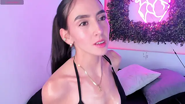 Itzel Geneva online show from February 7, 2026, 12:42 pm