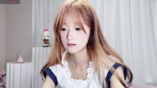 qingqing love2025 online show from May 27, 2026, 2:47 pm