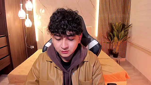 Christopher Monroe  online show from January 16, 2026, 3:21 am