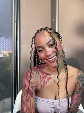Snapshot of LizStorm_ chatting on June 19, 2026, 11:58 am LizStorm online show from June 19, 2026, 11:58 am