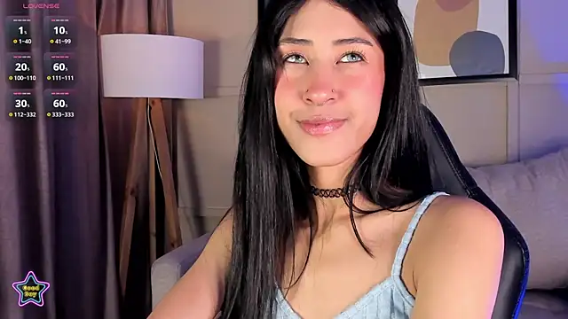 Snapshot of internett_sweetheart chatting on July 1, 2026, 6:37 am internett sweetheart online show from July 1, 2026, 6:37 am