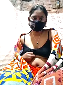 Hot Sweeti online show from February 11, 2026, 11:43 pm