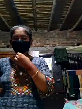 Hot Sweeti online show from March 27, 2026, 11:04 pm