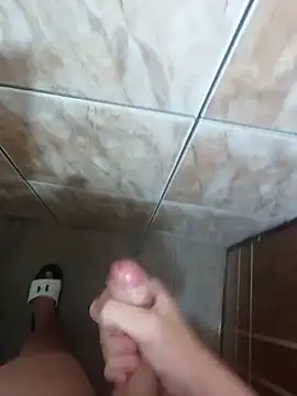 Snapshot of Felipe_20cm chatting on February 23, 2026, 5:05 am Felipe 20cm online show from February 23, 2026, 5:05 am